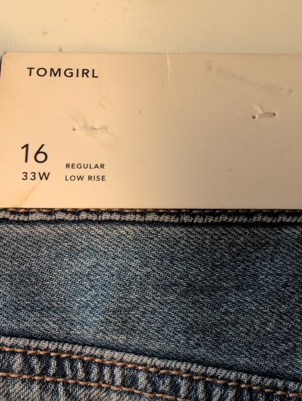 American Eagle The Tomgirl Distressed Ripped Button Fly Jeans size 16 NWT - Picture 5 of 8